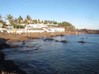 Der Playa de la Barilla bei Puerto del Carmen